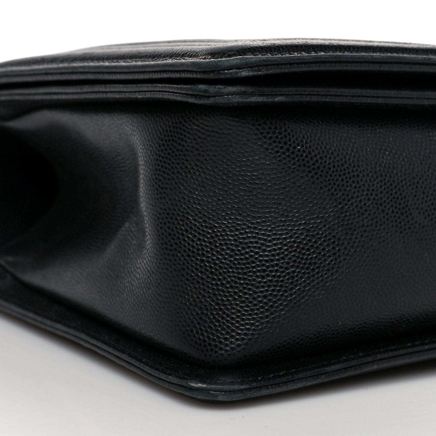 Caviar Quilted New Medium Boy Flap Black