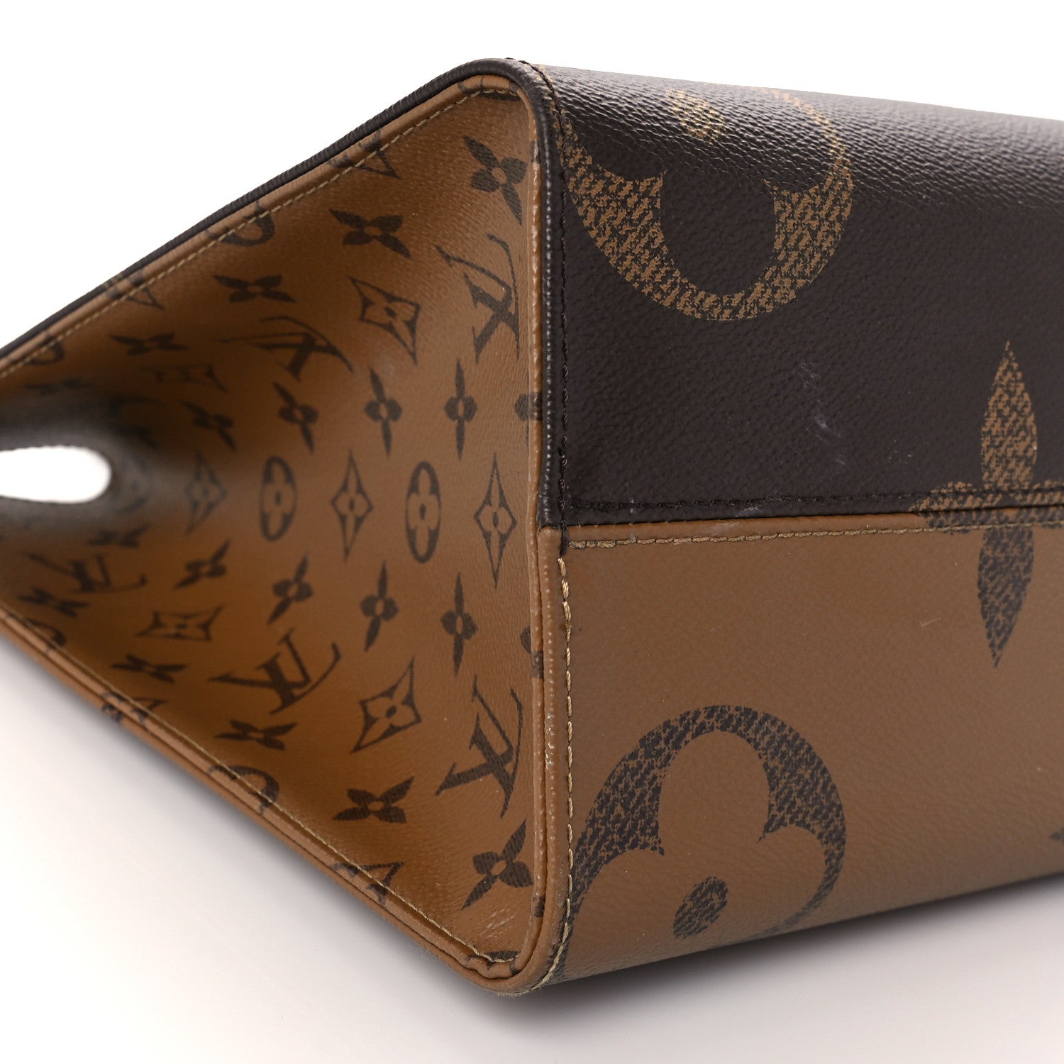 Louis Vuitton Reverse Monogram Giant Onthego MM 8 of 13