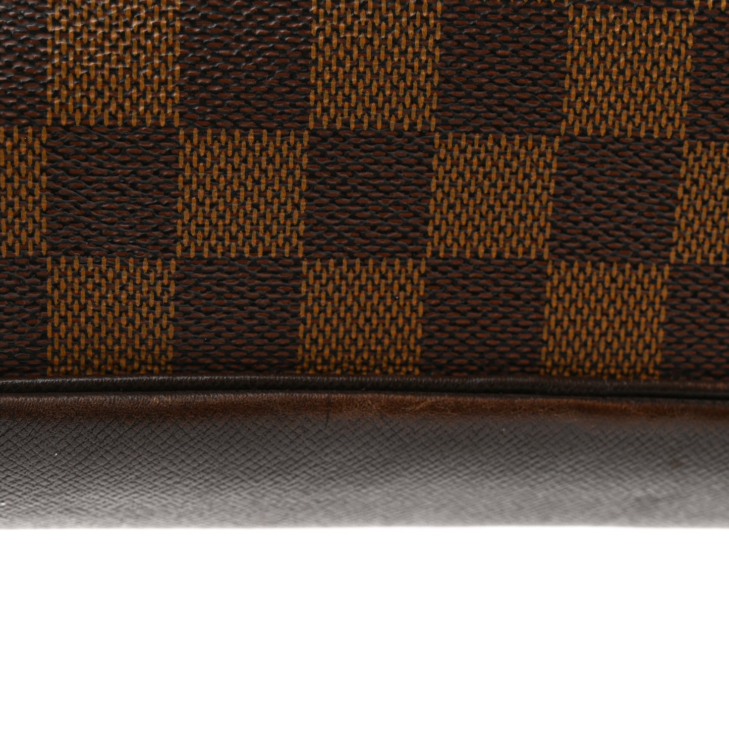 Damier Ebene Trousse Toilette 28