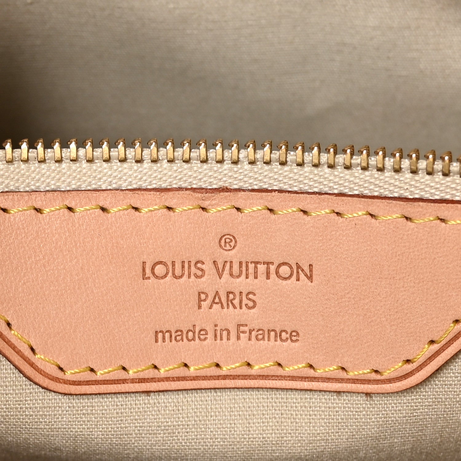Louis Vuitton Vernis Brea GM Blanc Corail 5 of 10