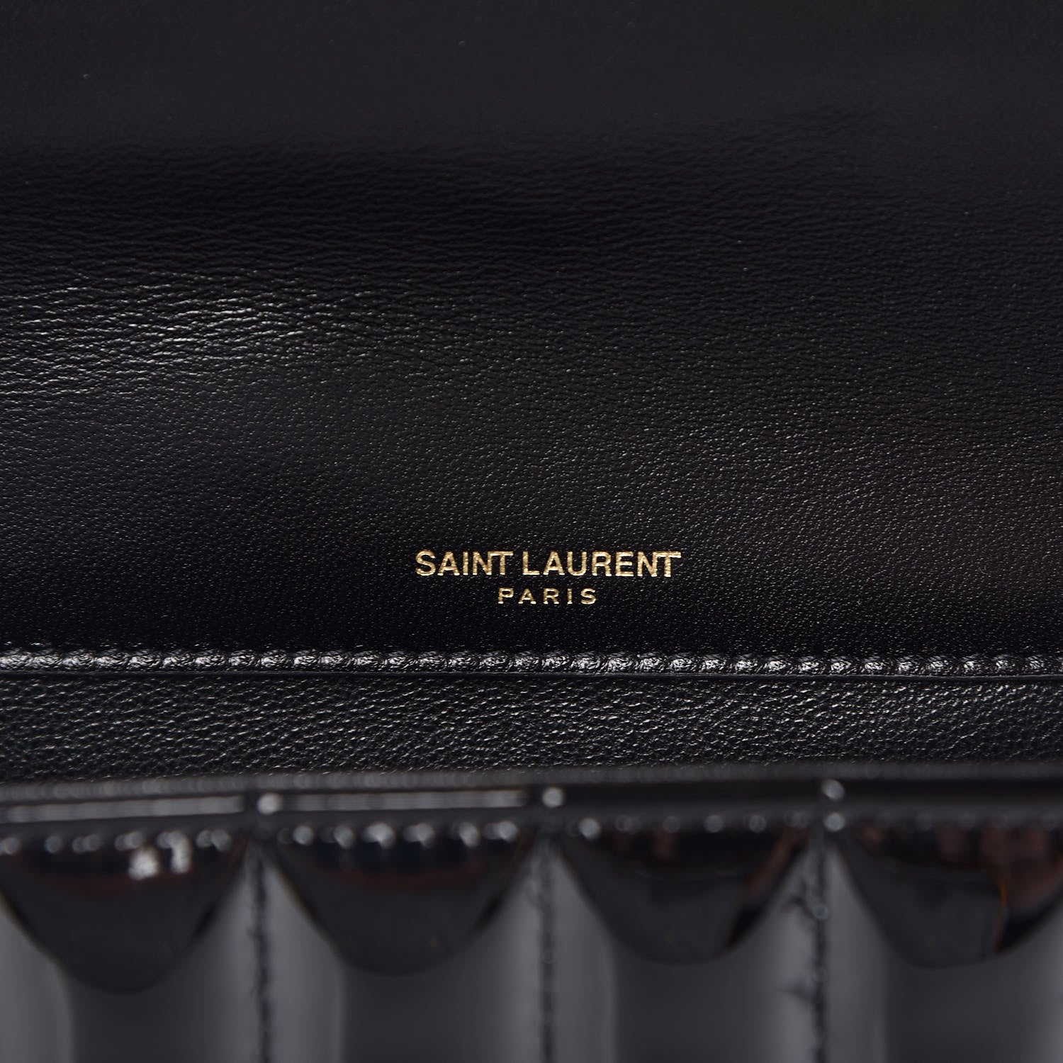 Saint Laurent Patent Matelasse Monogram Large Vicky Chain Bag Black 6 of 8