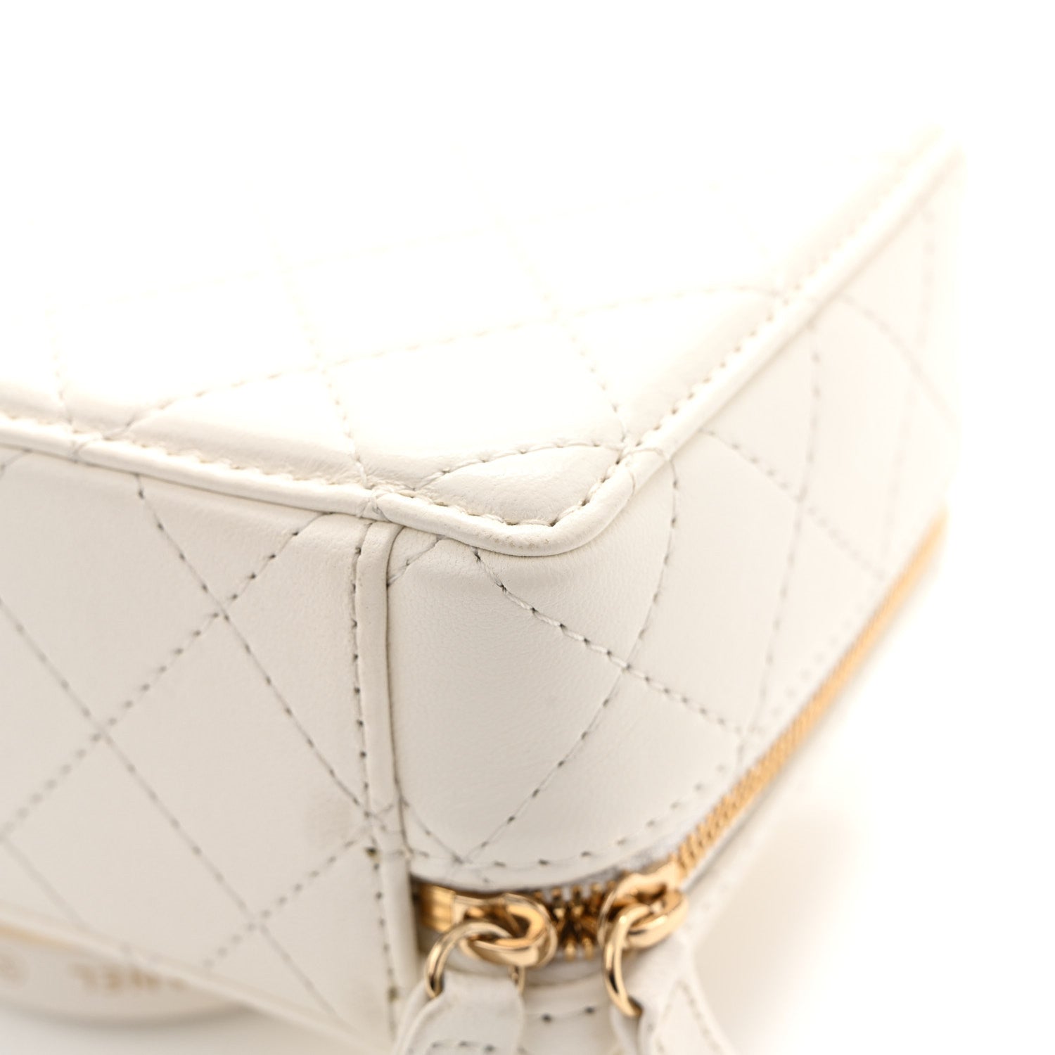 Chanel Lambskin Quilted Coco Click Bag White 1896116 – FASHIONPHILE