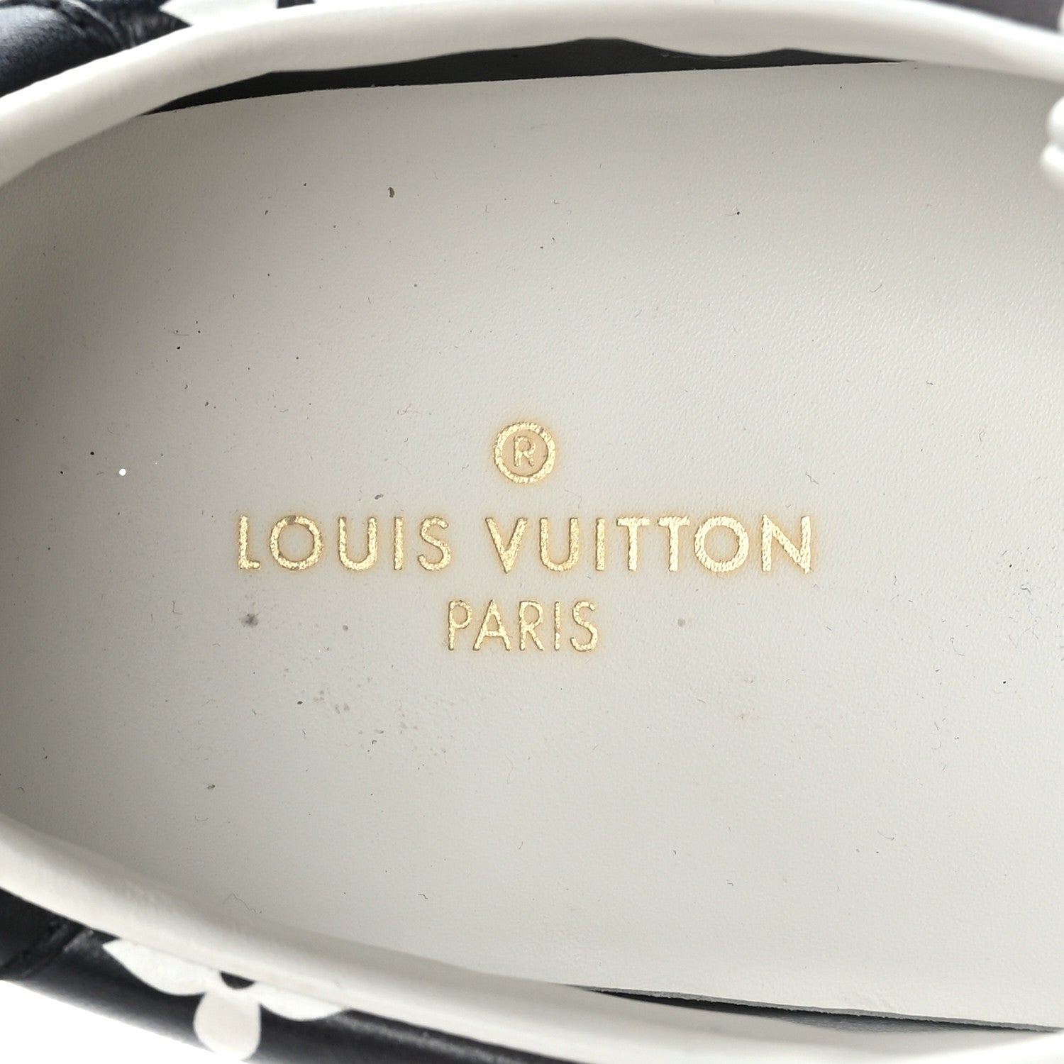 Louis Vuitton Calfskin Monogram Frontrow Sneakers 41 White Black 7 of 7