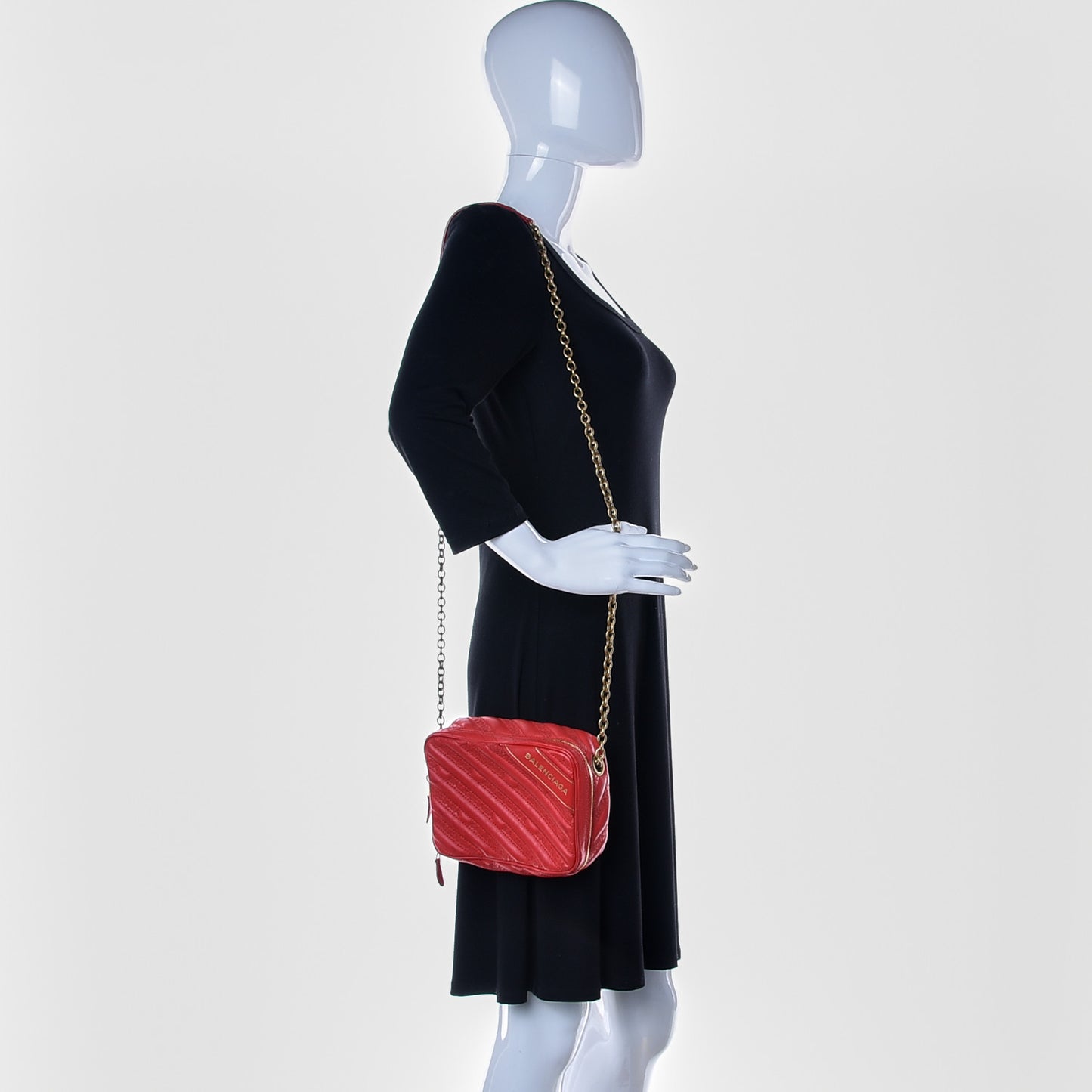 Calfskin Logo Matelasse Chain Strap Blanket Reporter XS Rouge Tango