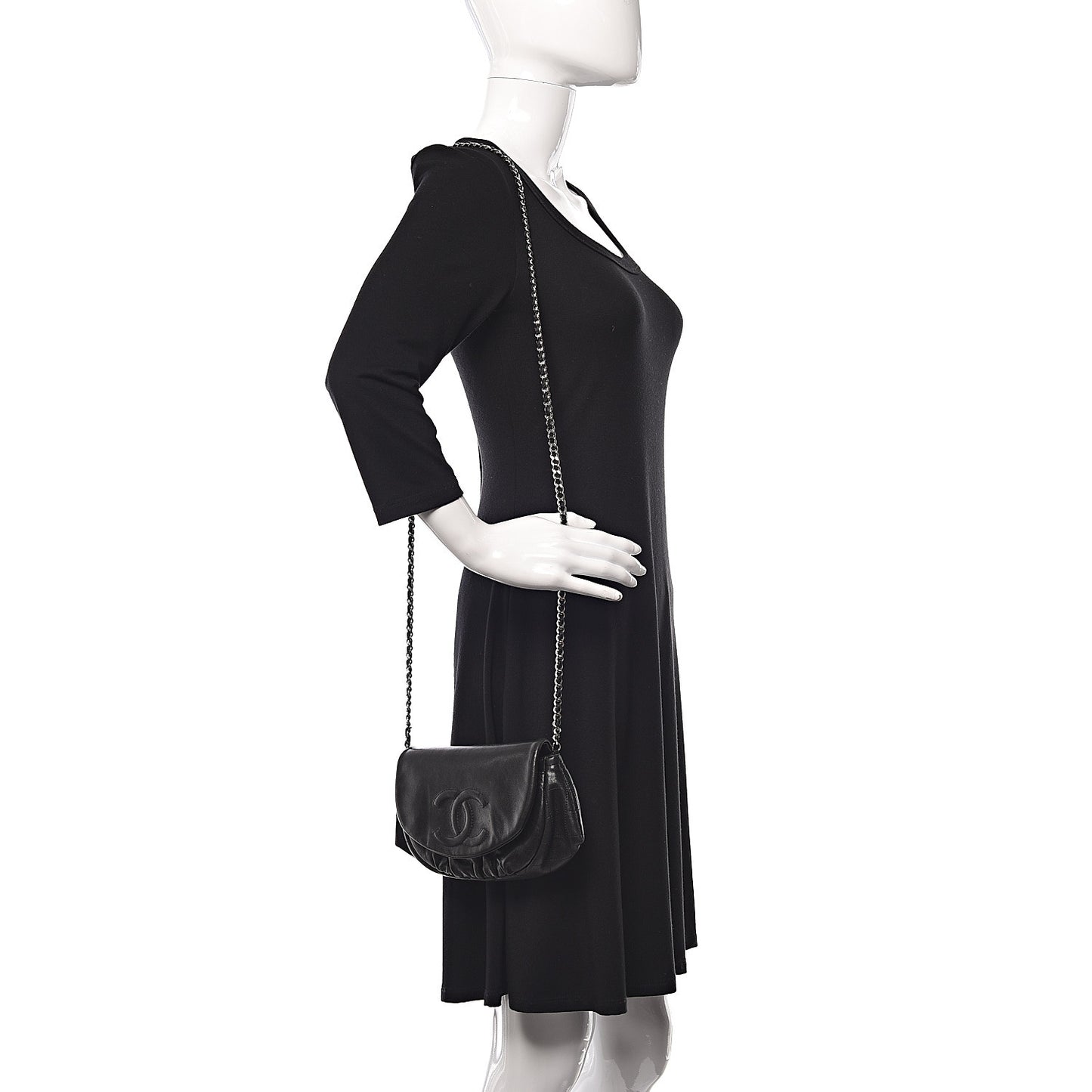 Lambskin Half Moon Wallet On Chain WOC Black