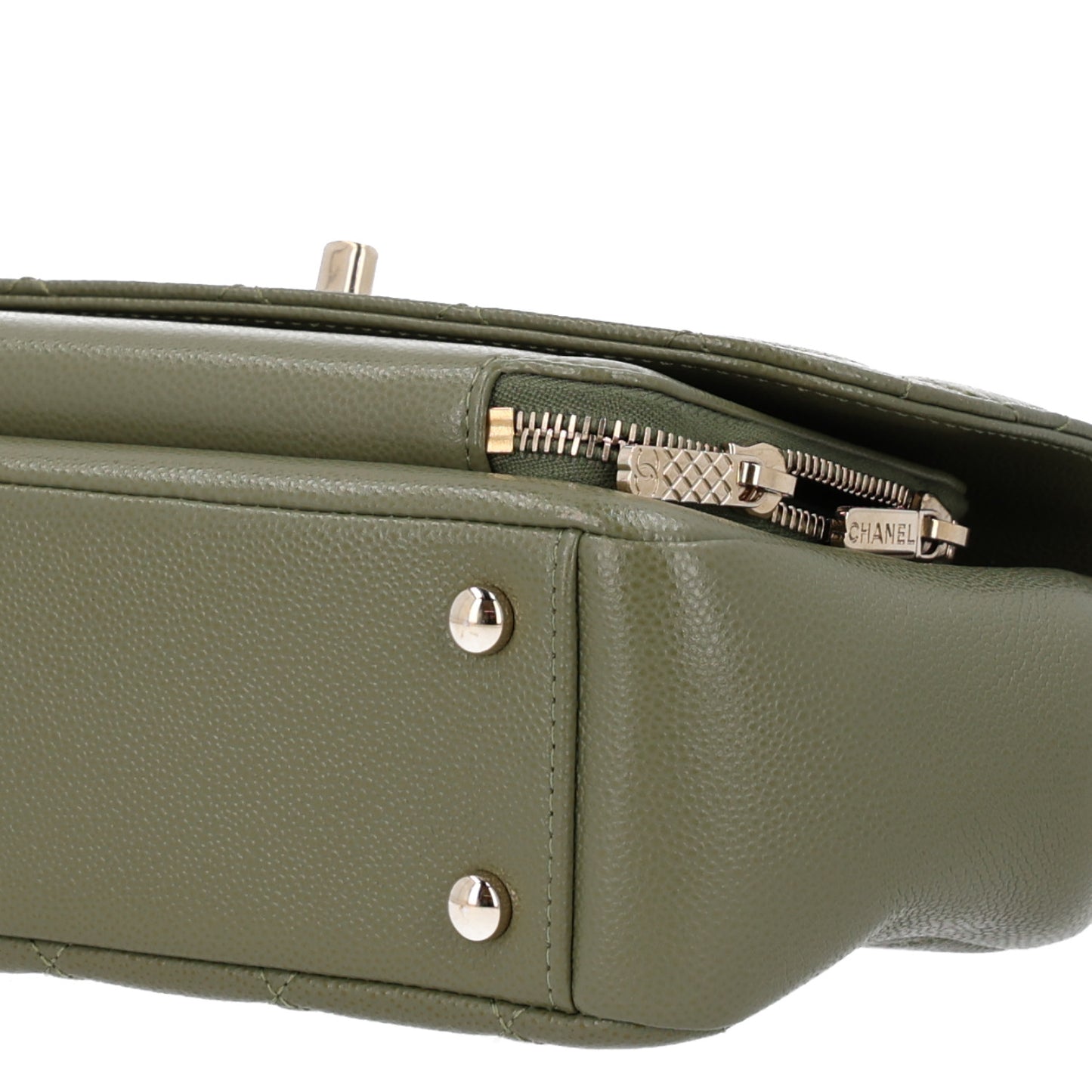 Caviar Quilted Medium Business Affinity Flap Green