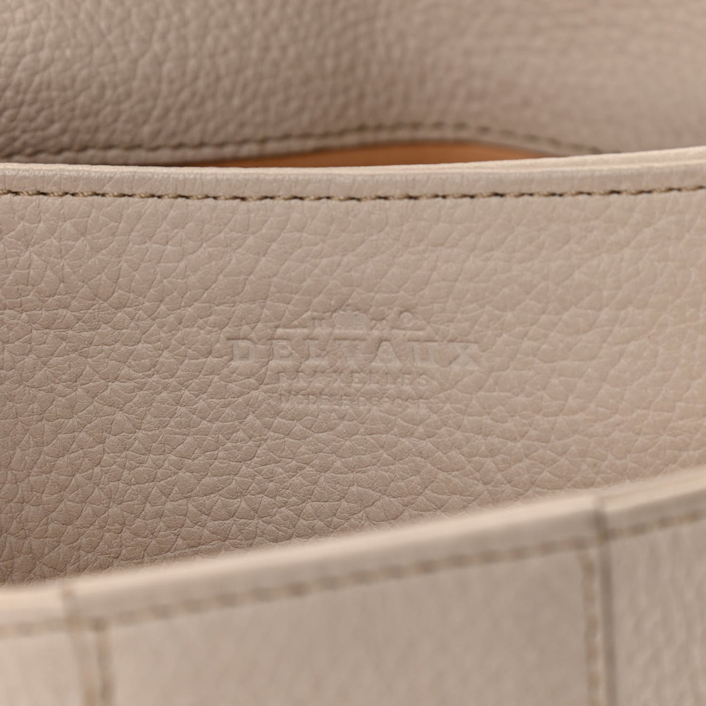 Calfskin Brillant Besace Beige