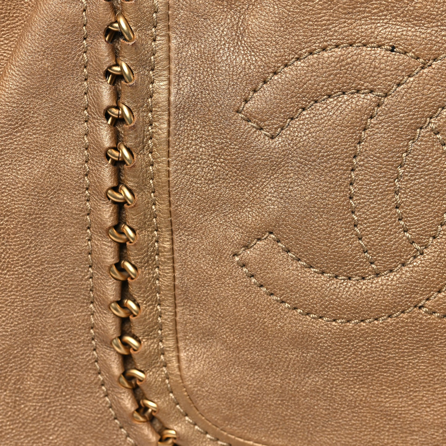 Metallic Calfskin Luxe Ligne Tote Gold