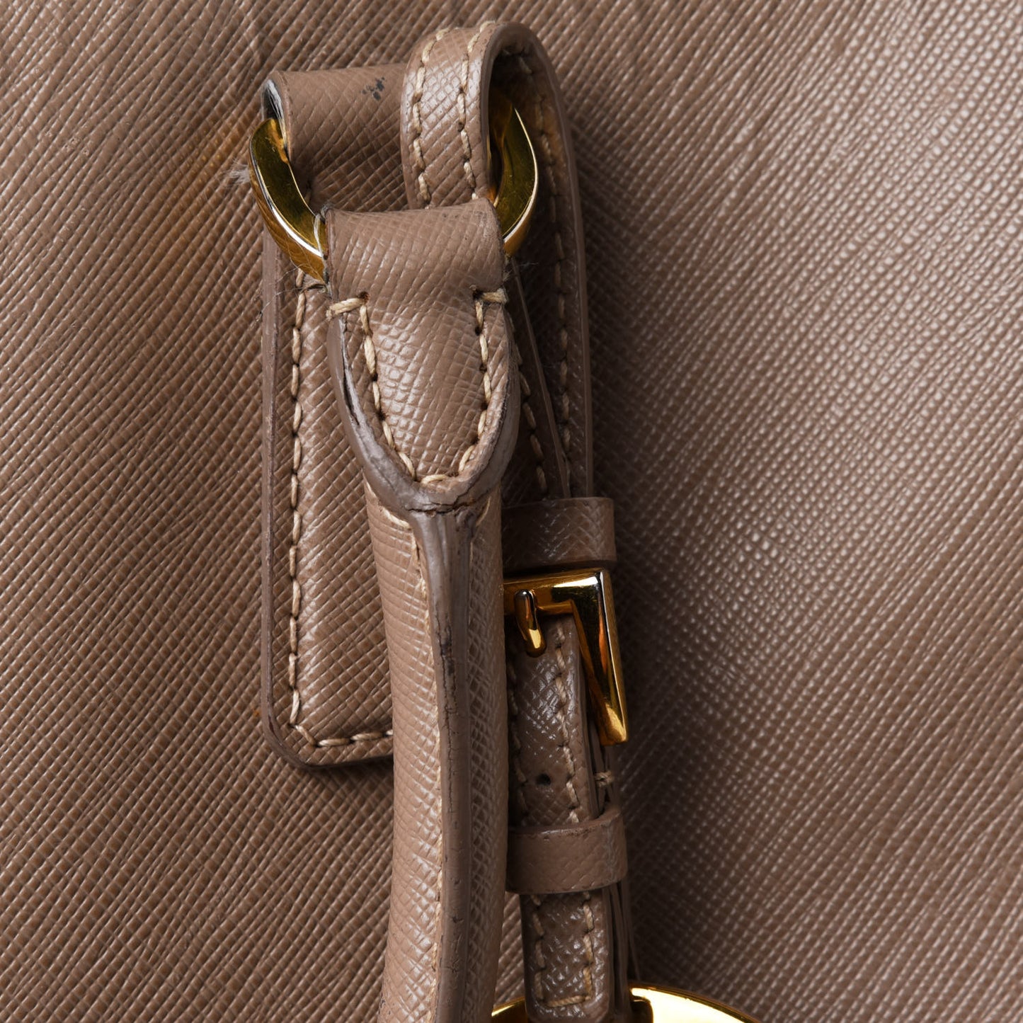 Saffiano Lux Large Promenade Tote Cammeo