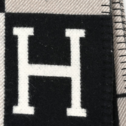 Hermes Wool Cashmere Avalon III Blanket Ecru Black 4 of 4