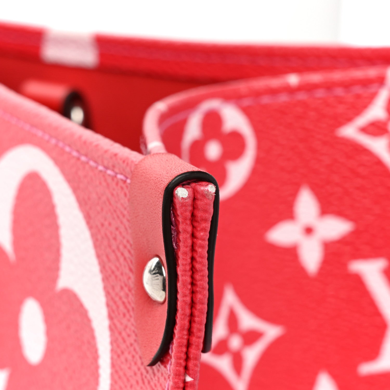 Louis Vuitton Monogram Escale Onthego GM Rouge 14 of 14