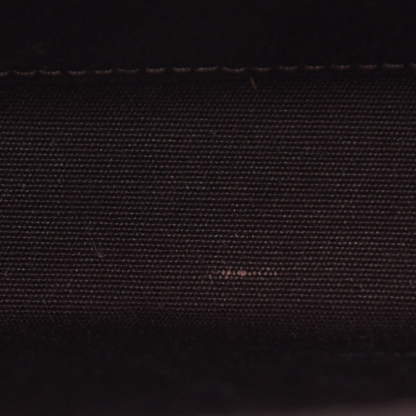 Vernis Pochette Felicie Chain Wallet Amarante