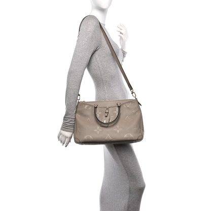 Louis Vuitton Empreinte Monogram Giant Trianon MM Tourterelle 2 of 12