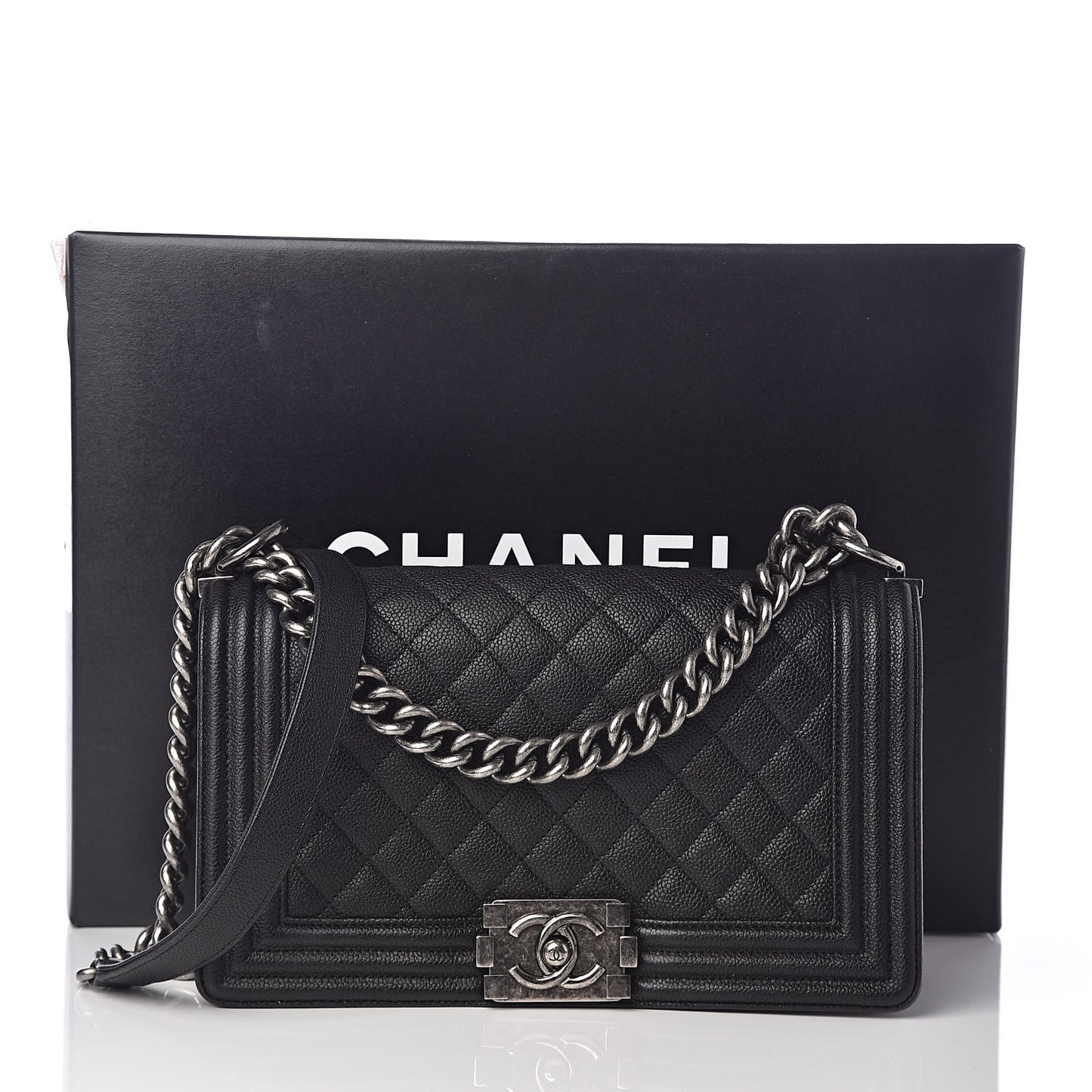 Caviar Quilted Medium Boy Flap Black