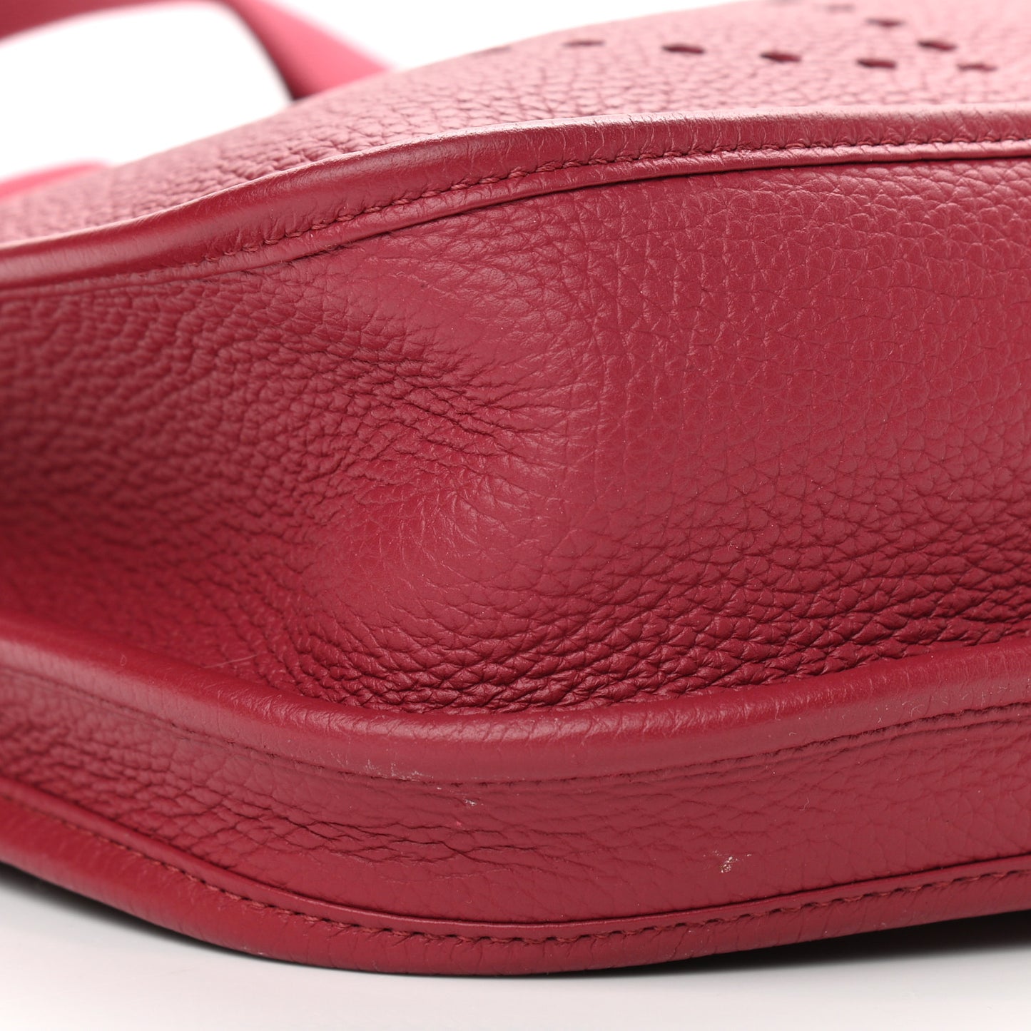 Taurillon Clemence Evelyne III PM Rubis