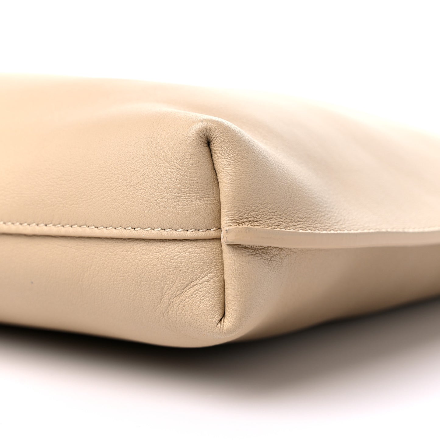Calfskin Medium Suzanne Hobo Beige
