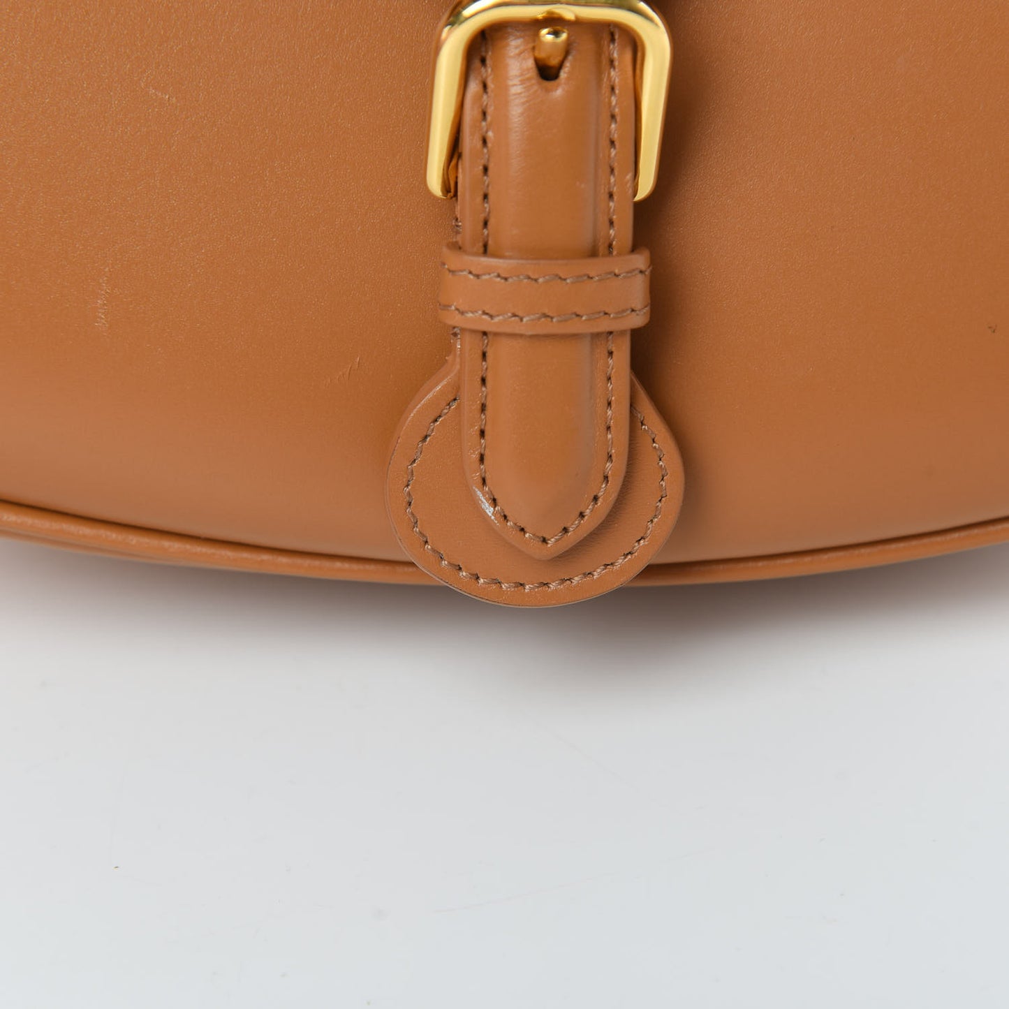 Box Calfskin Medium Bobby Flap Camel