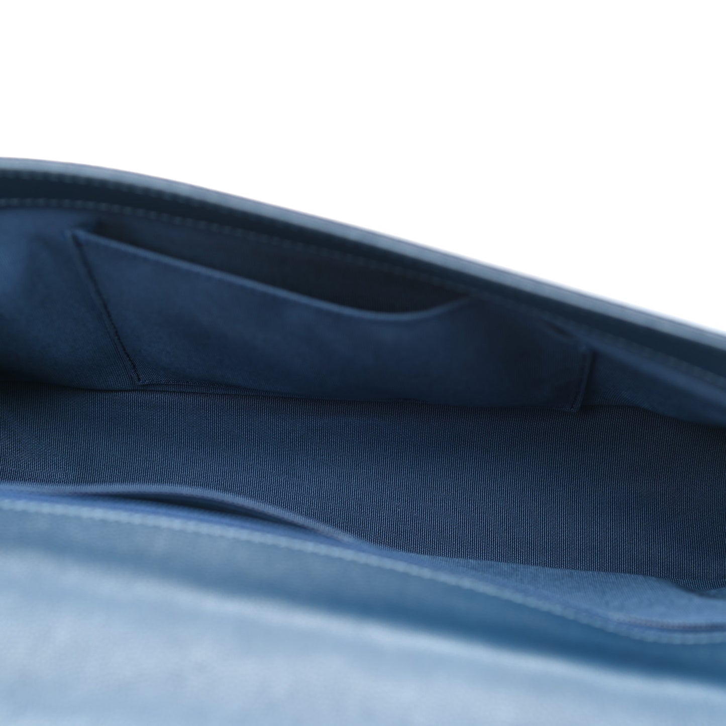 Caviar Quilted New Medium Boy Flap Blue