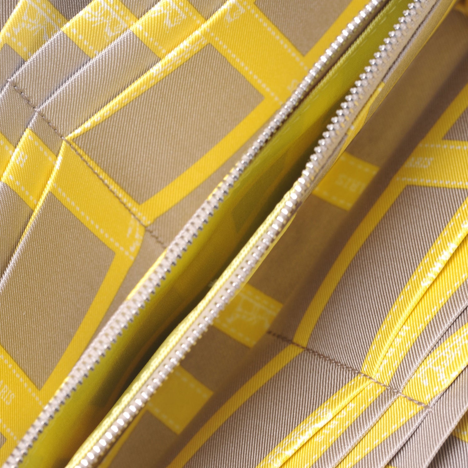 Hermes Epsom Silk In Wallet Soufre Sulfur 5 of 9