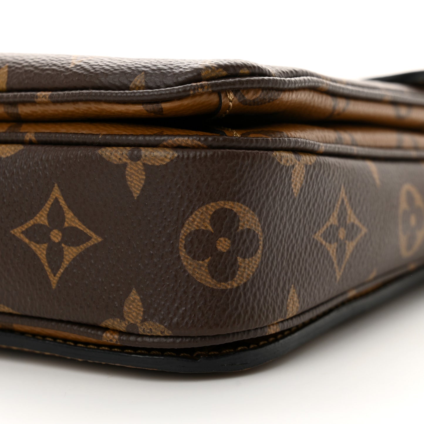 Reverse Monogram Pochette Metis