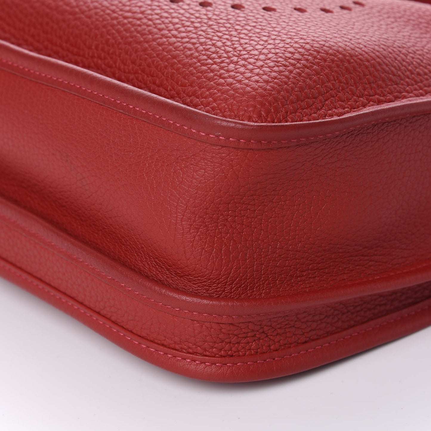 Taurillon Clemence Evelyne III PM Rouge Casaque