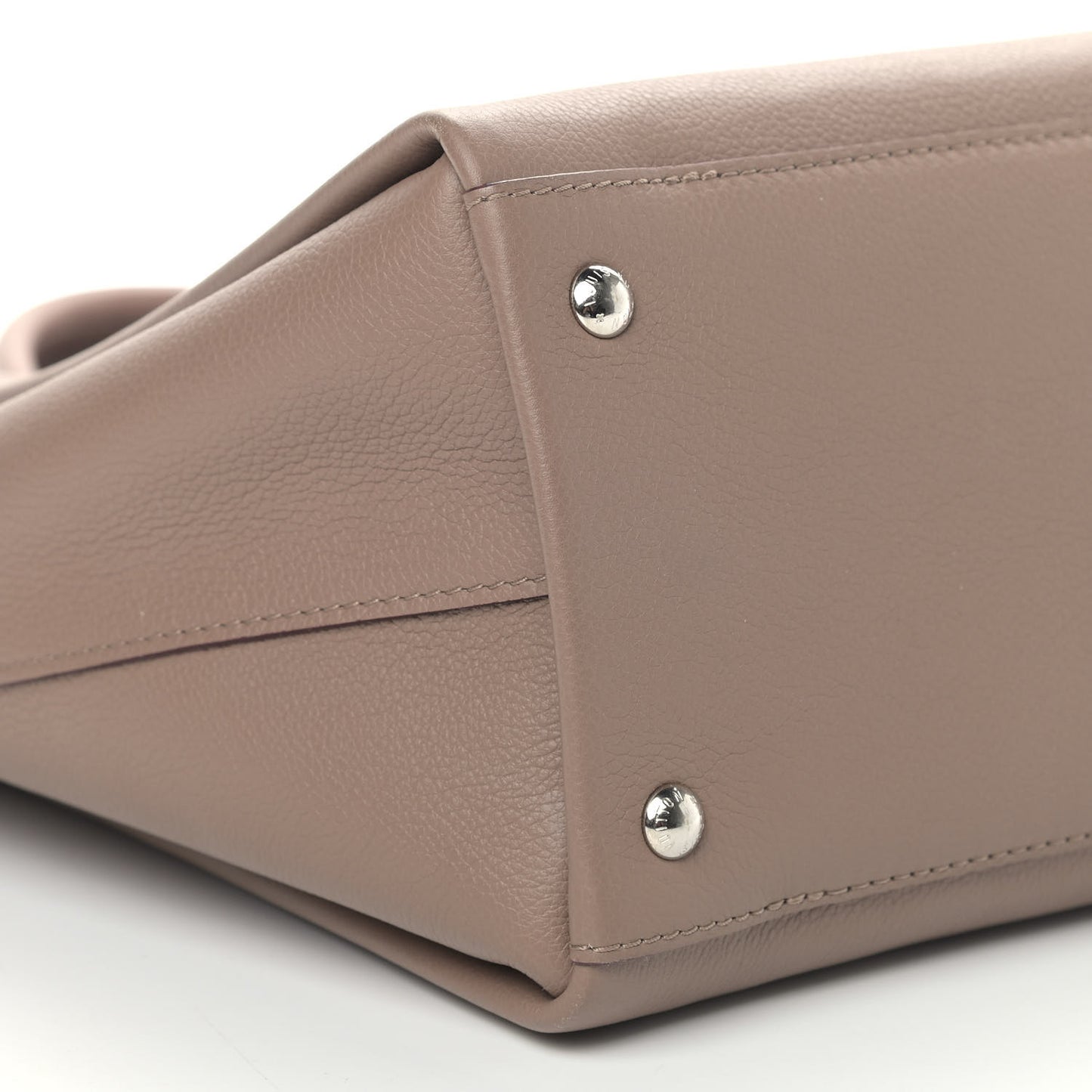 Calfskin Lockmeto Taupe Glace