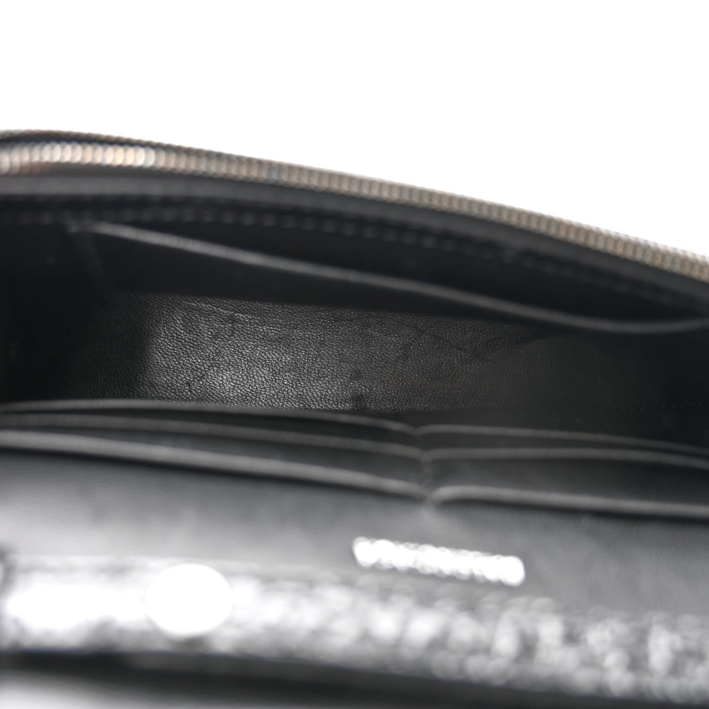 Shiny Calfskin Monochrome Crocodile Embossed Hourglass Chain Bag Black