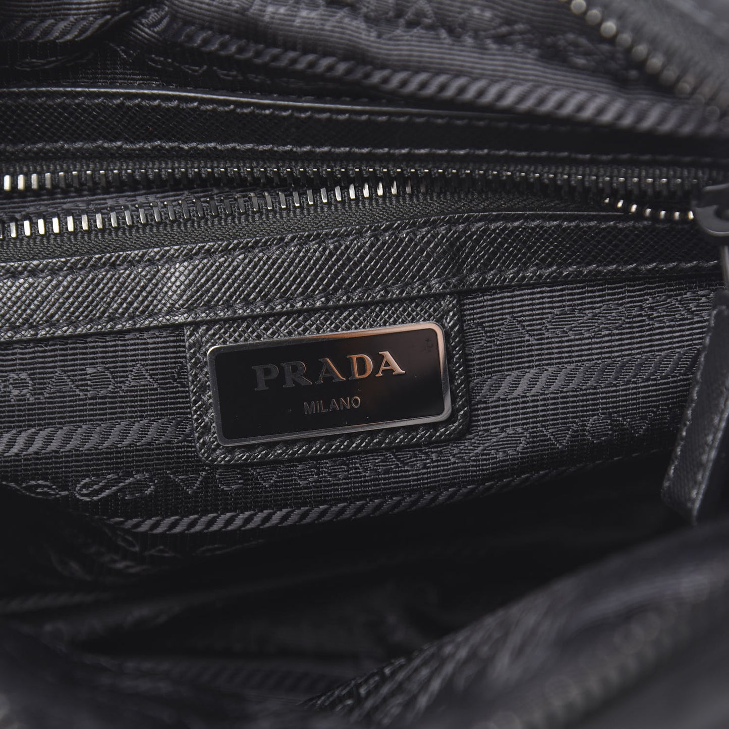 Nylon Tessuto Messenger Bag Black