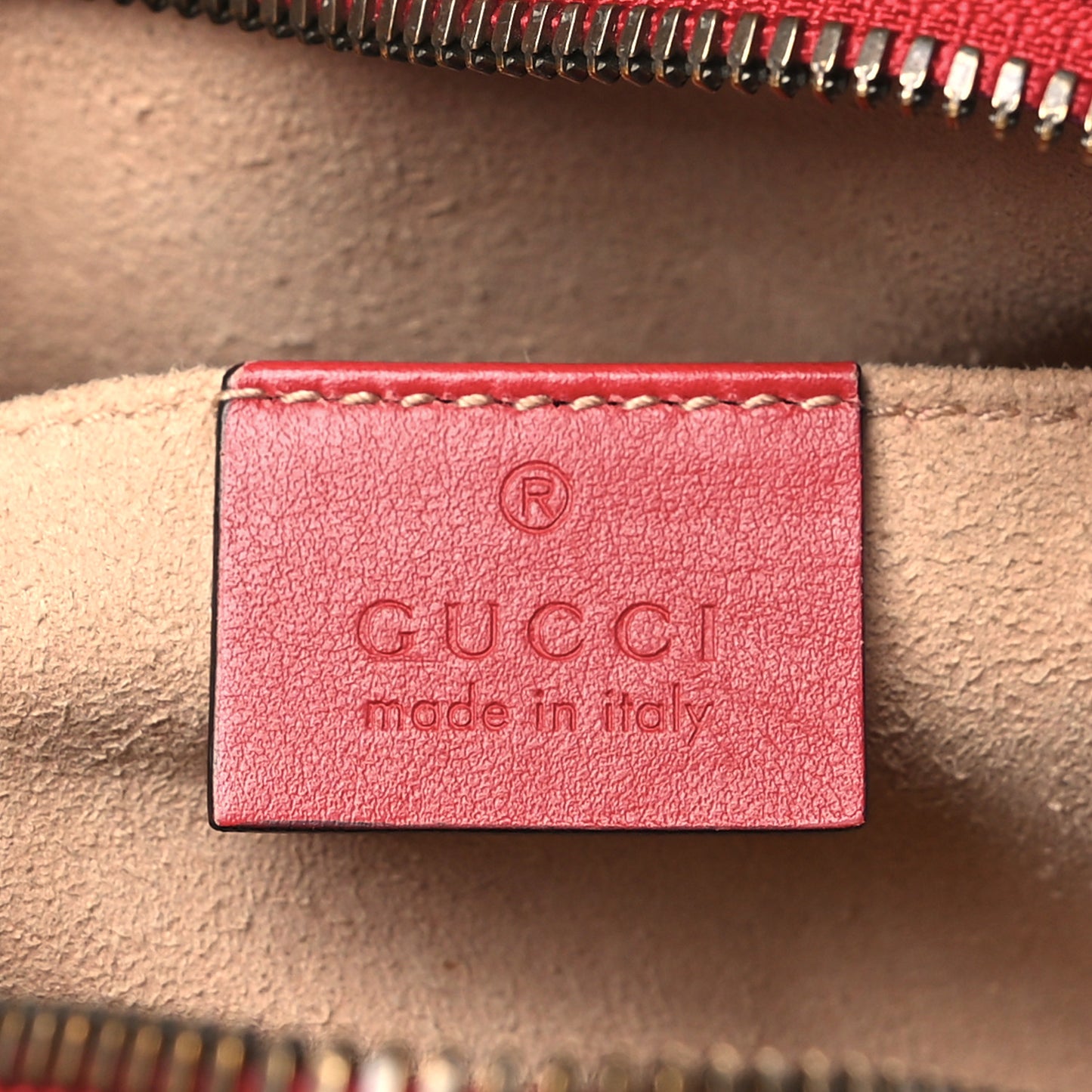 Calfskin Matelasse Small GG Marmont Chain Shoulder Bag Hibiscus Red