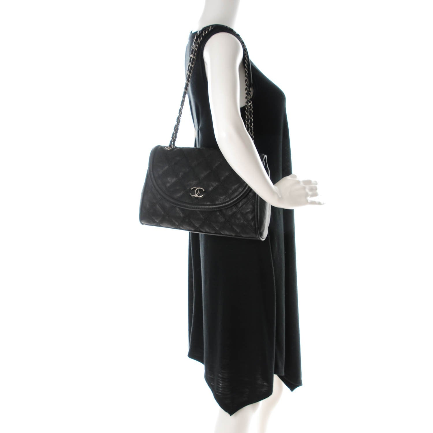 Chanel Grained Calfskin Quilted Messenger Black 2 of 7