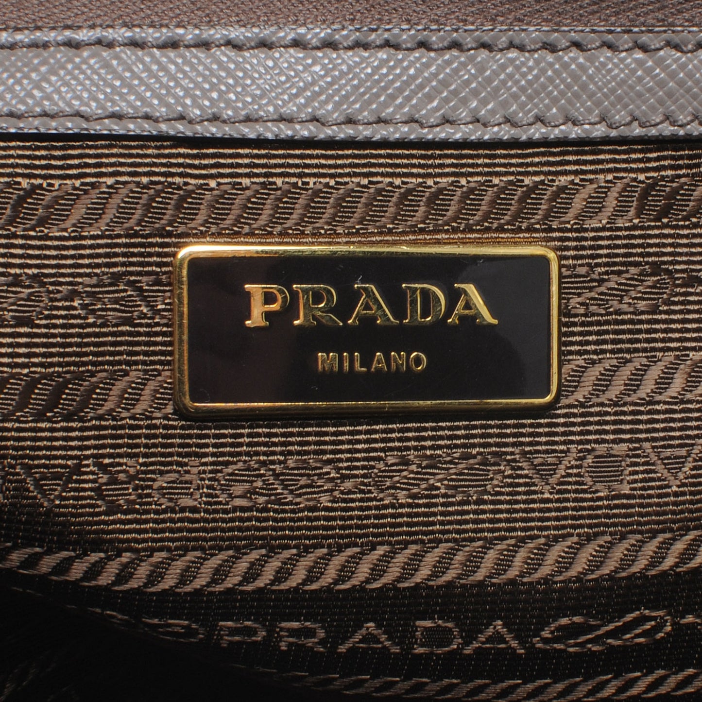 Saffiano Lux Tote Argilla