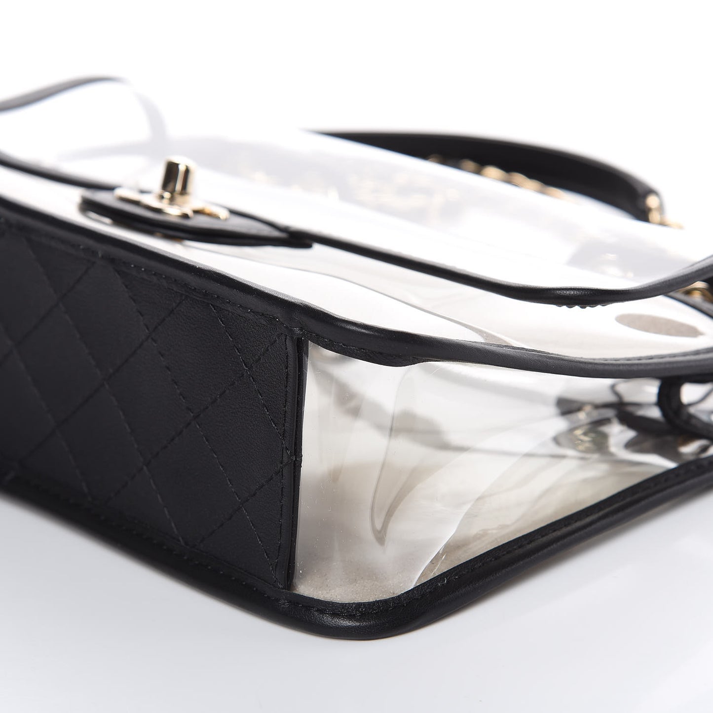 Lambskin PVC Medium Coco Sand Flap Black