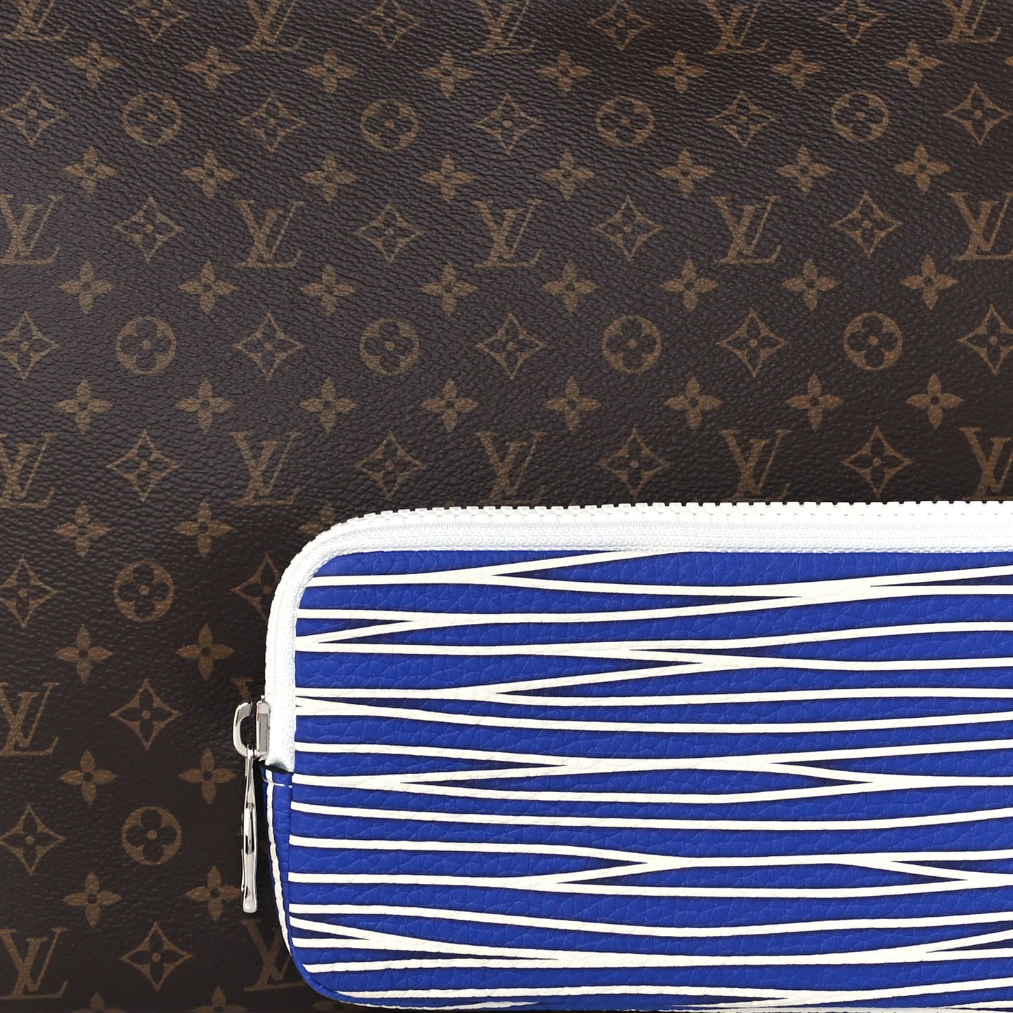 Monogram A4 Multipocket Pochette