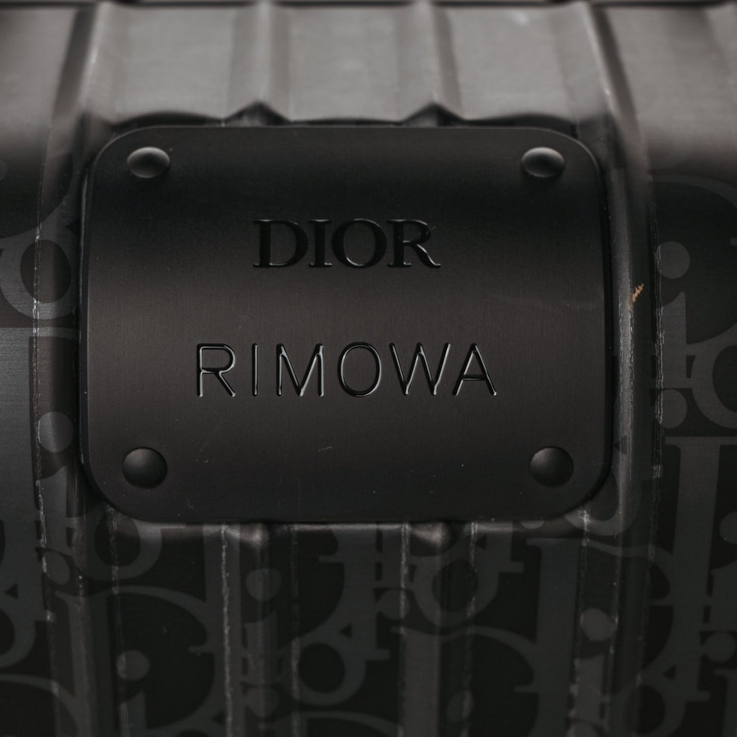 X RIMOWA Aluminum Gradient Cabin Luggage Black