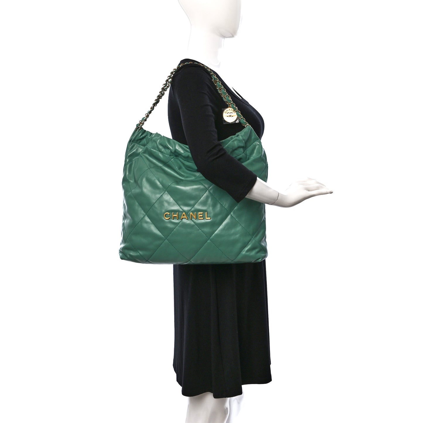 Shiny Calfskin Quilted Chanel 22 Green