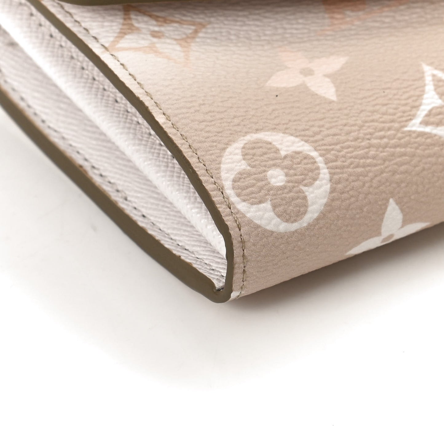 Monogram Giant Spring In The City Sarah Wallet NM Sunset Kaki