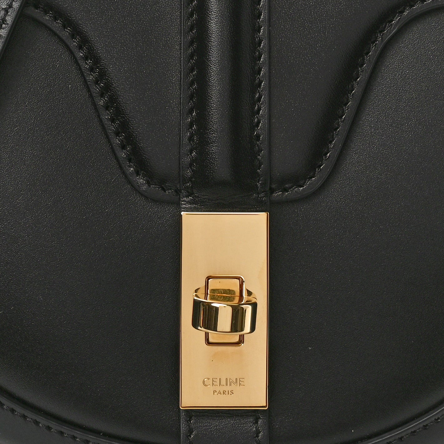 Satinated Calfskin Besace Small 16 Black