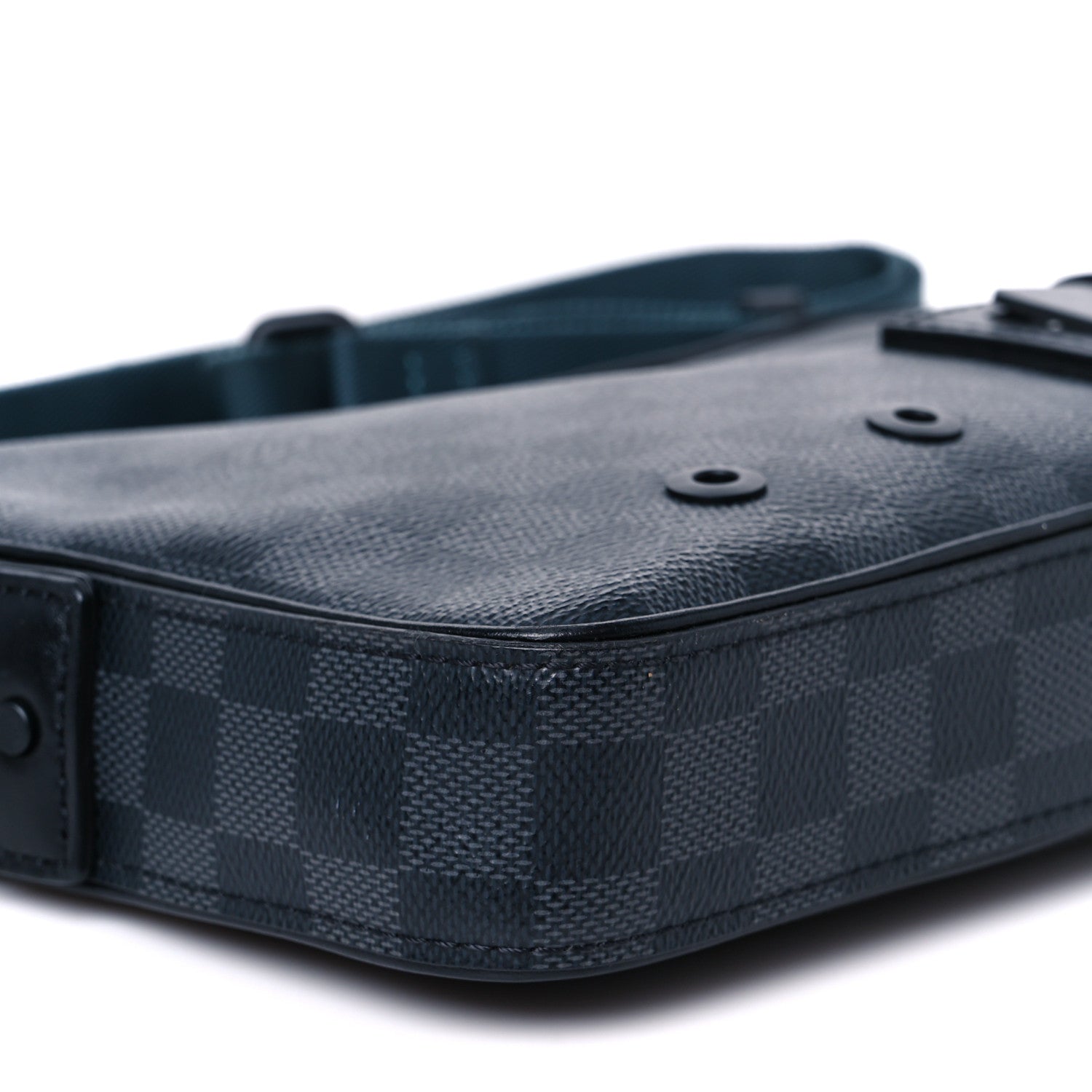 Louis Vuitton Damier Graphite Alpha Messenger Bag 9 of 10