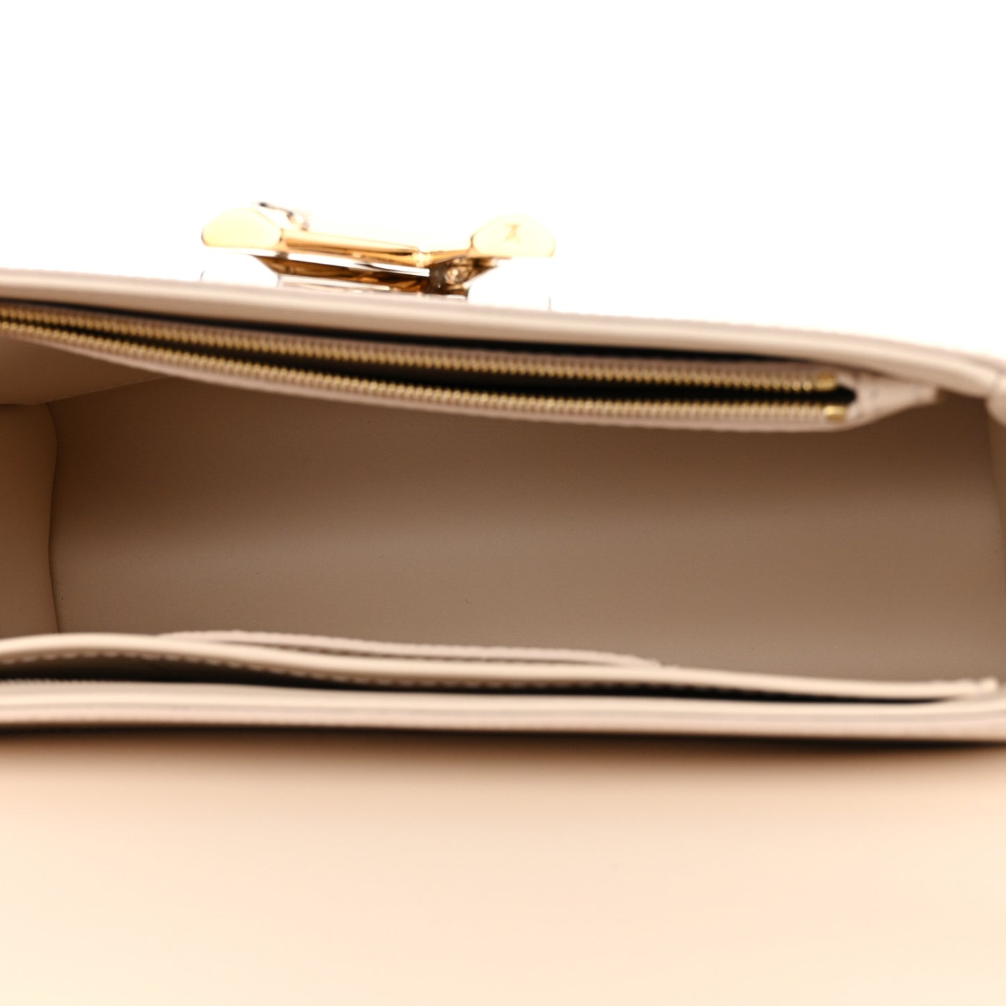 Epi Twist Monogram Flower Chain Shoulder Bag MM Quartz White