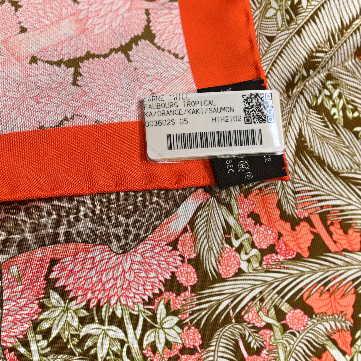 Silk Faubourg Tropical Scarf 90 Orange Kaki Saumon