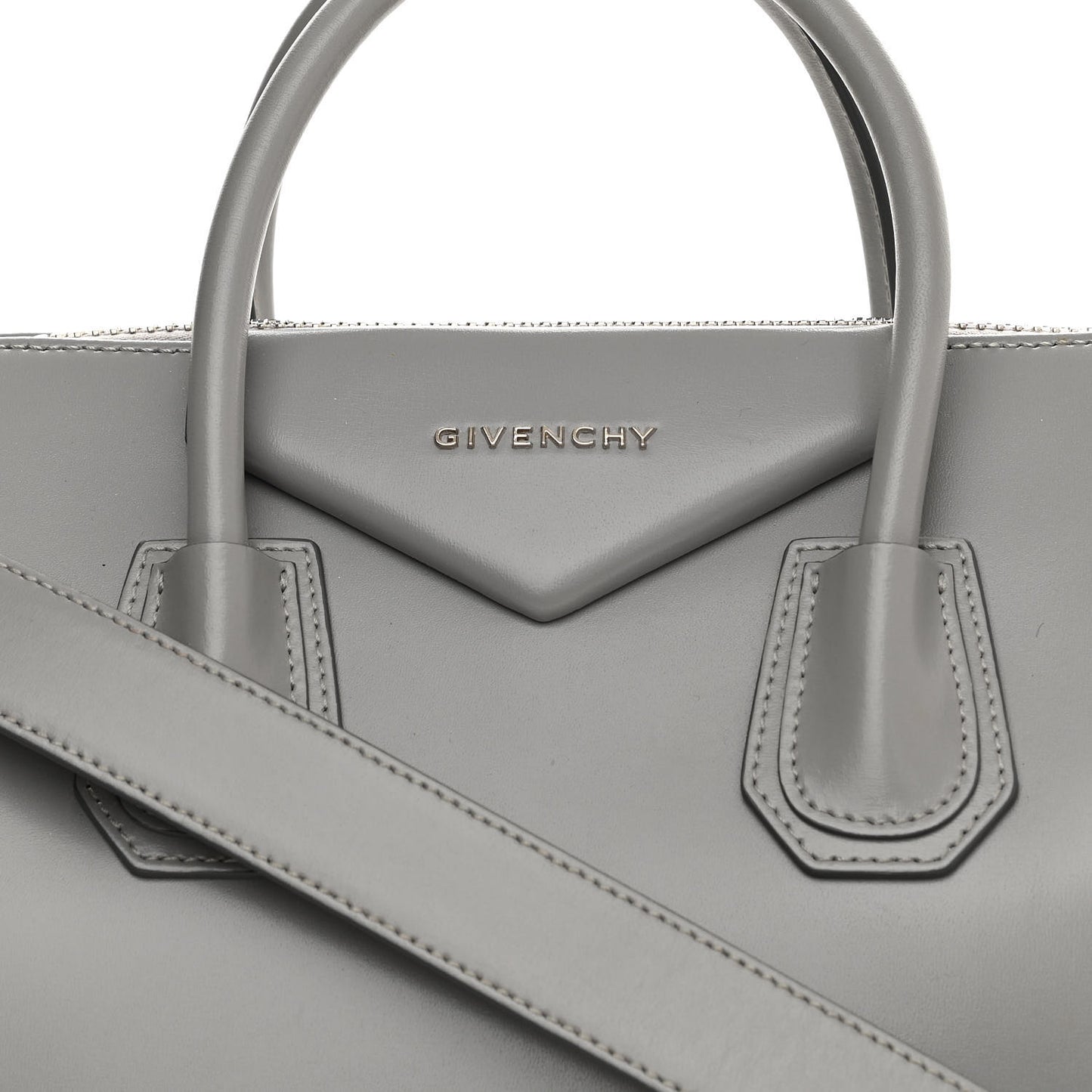Shiny Lord Calfskin Medium Antigona Pearl Grey