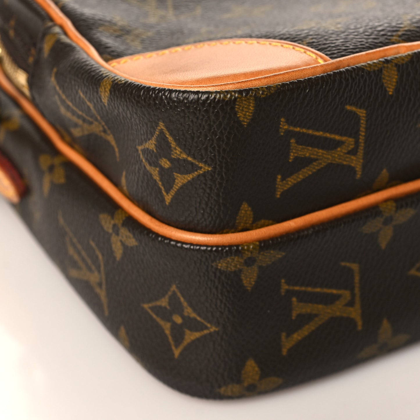 Monogram Amazone