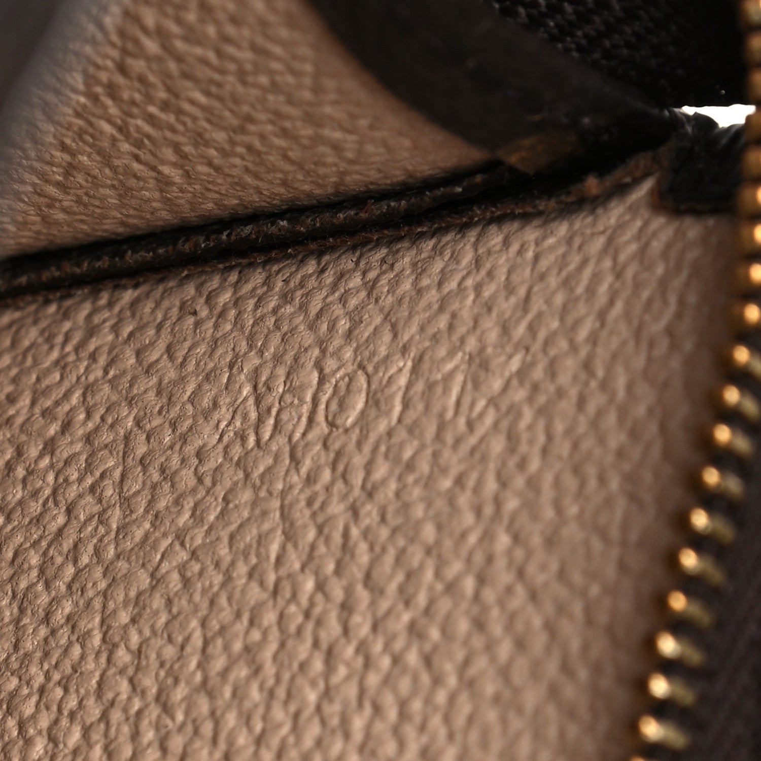 Louis Vuitton Monogram Toiletry Pouch 26 6 of 11