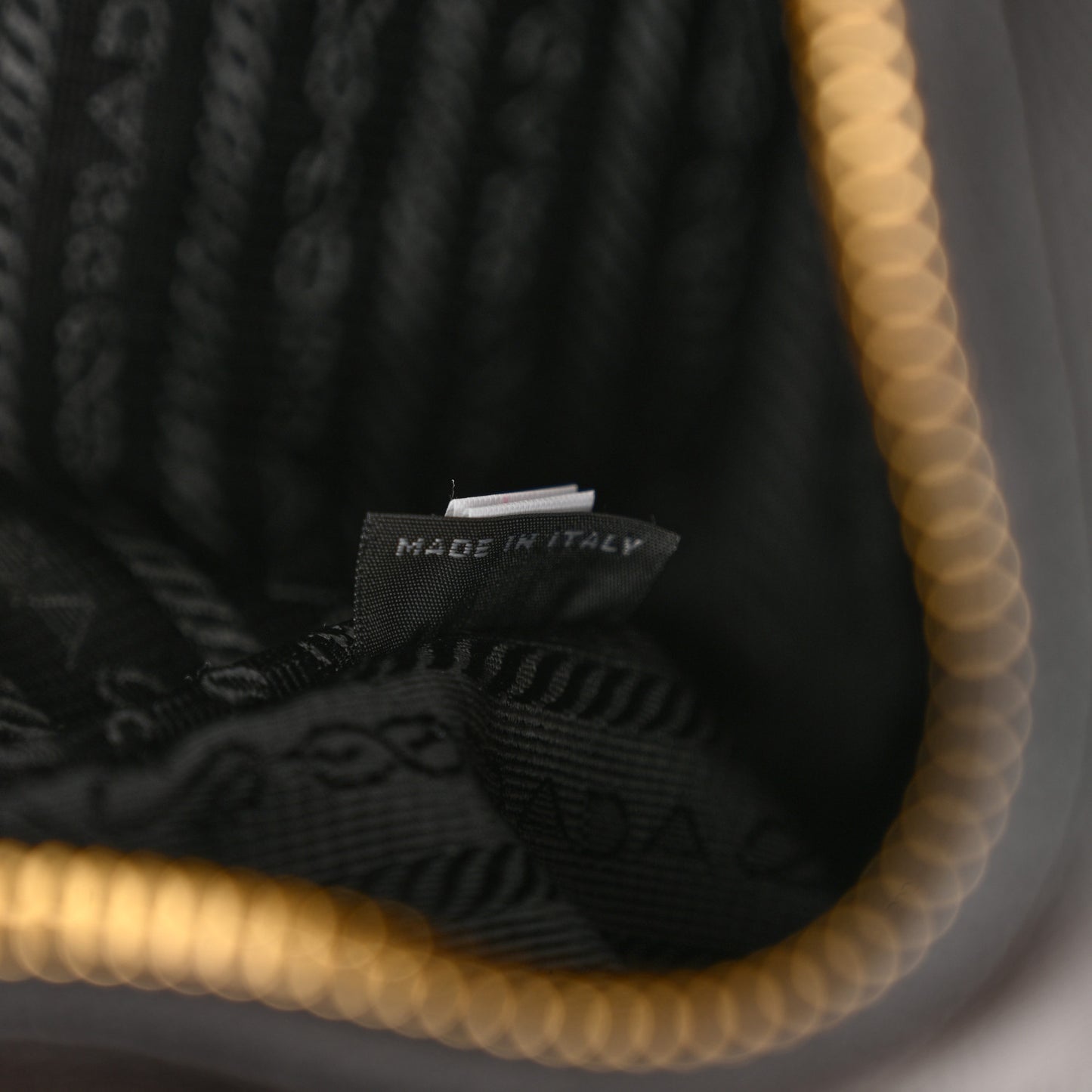 Saffiano Lux Re-Edition 2005 Shoulder Bag Black