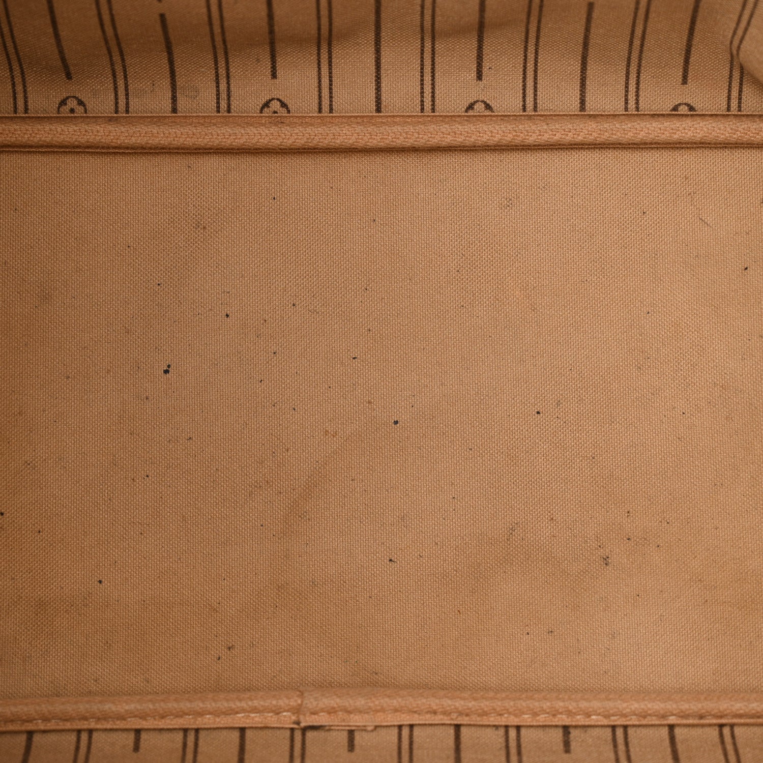 Louis Vuitton Monogram Neverfull MM 12 of 24