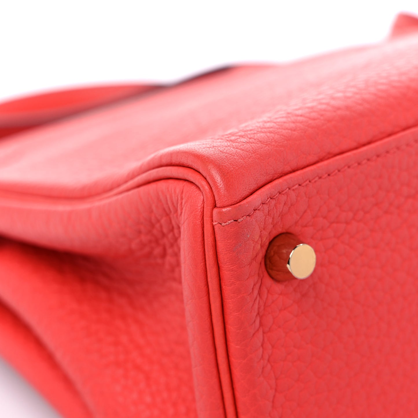 Taurillon Clemence Kelly Retourne 28 Rouge Pivoine