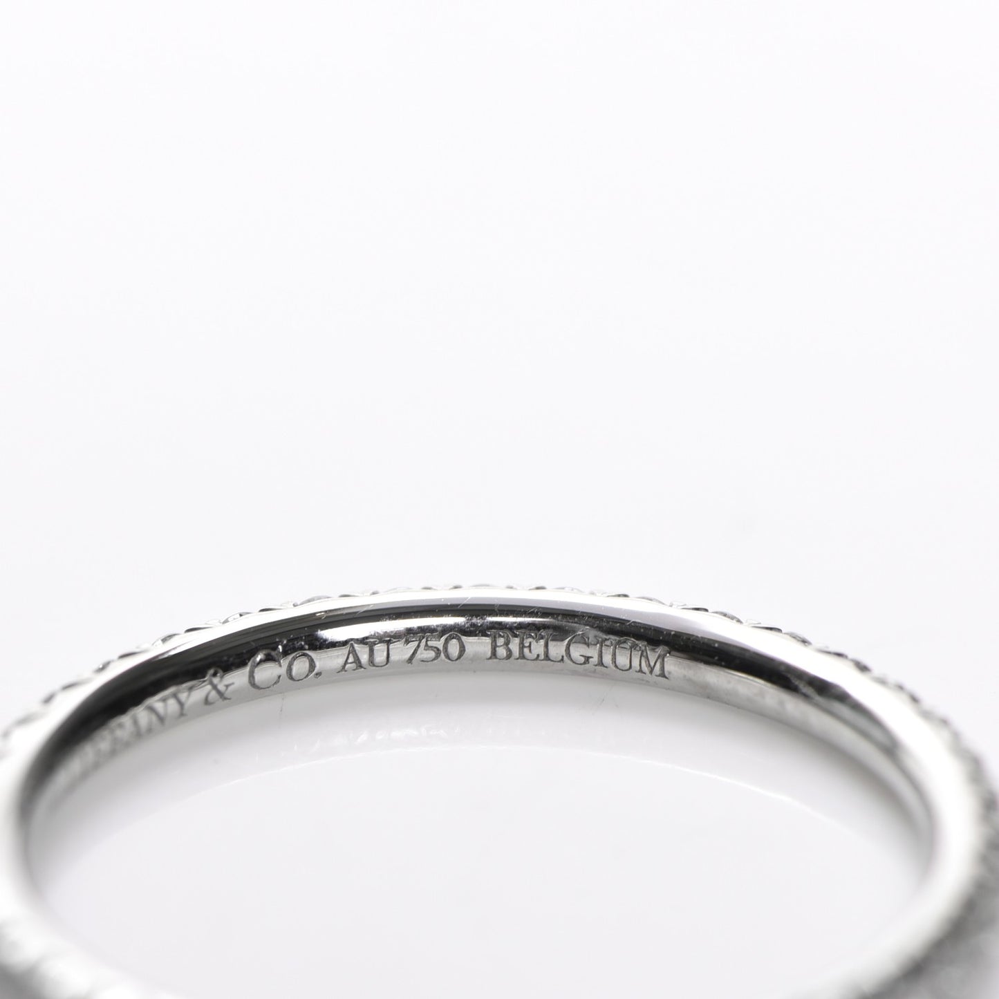 18K White Gold Diamond Metro Ring 4