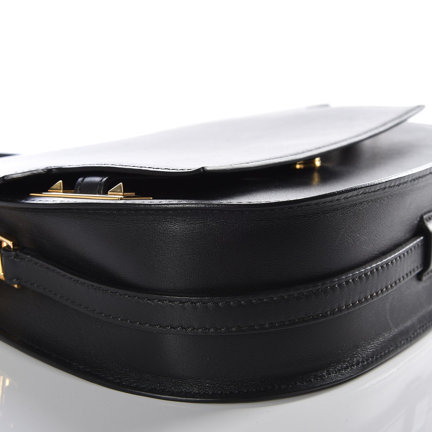 Calfskin My Rockstud Saddle Bag Black