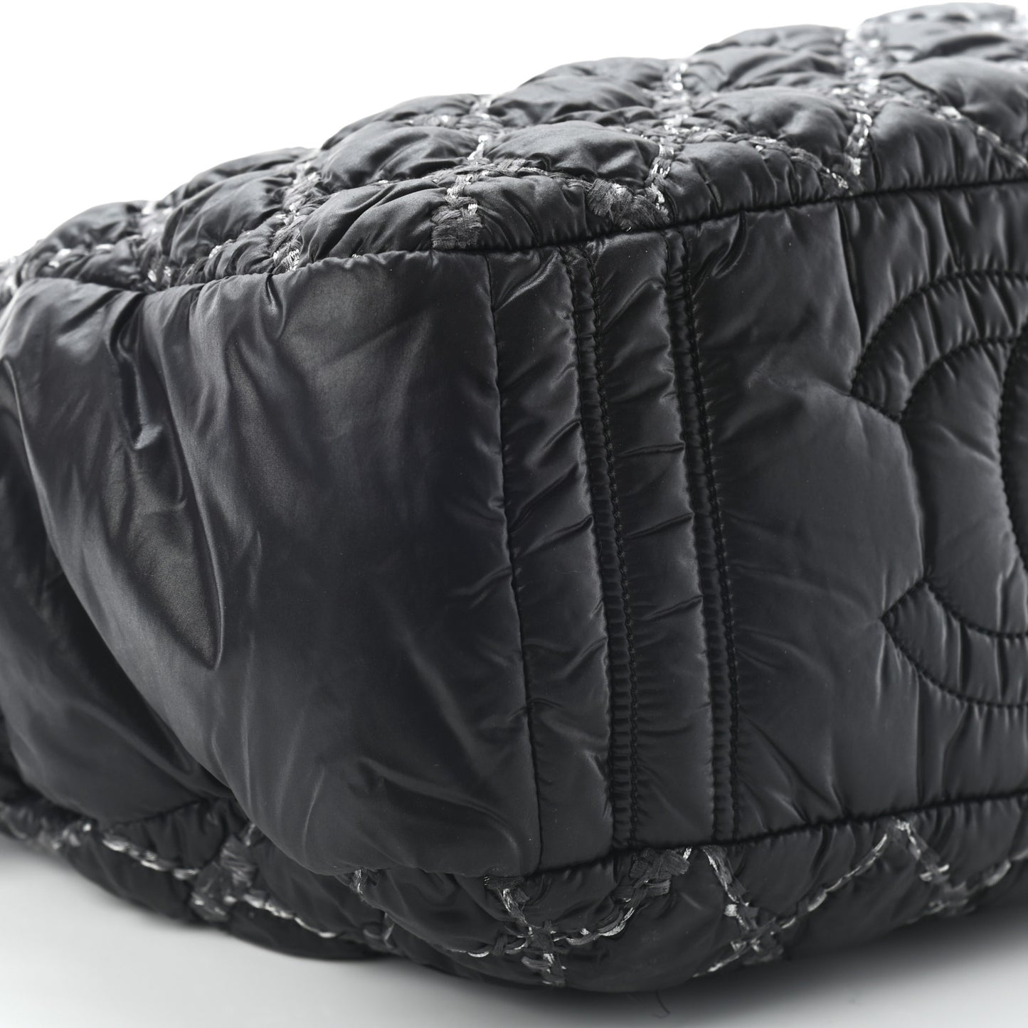 Nylon Quilted Tweed Stitch Bubble Camera Case Black
