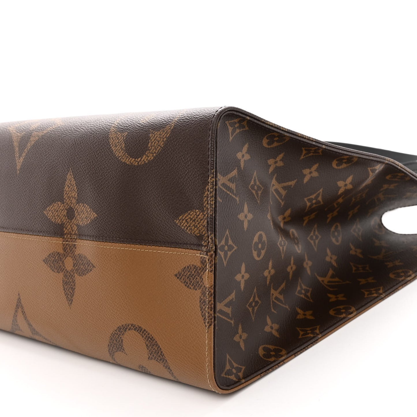 Reverse Monogram Giant Onthego GM